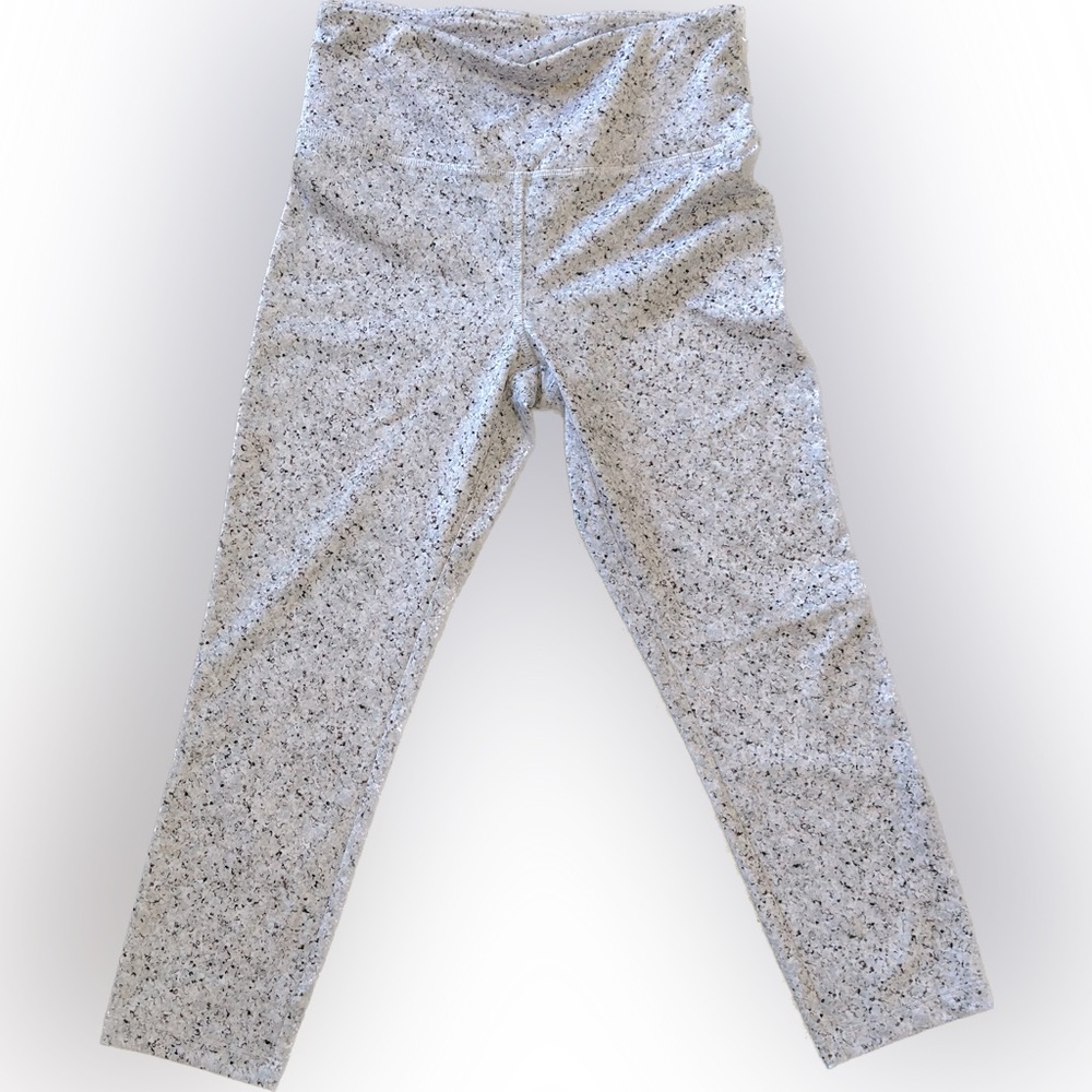 Cali Active cropped athletic tights, size small. Cute floral pastel pattern.